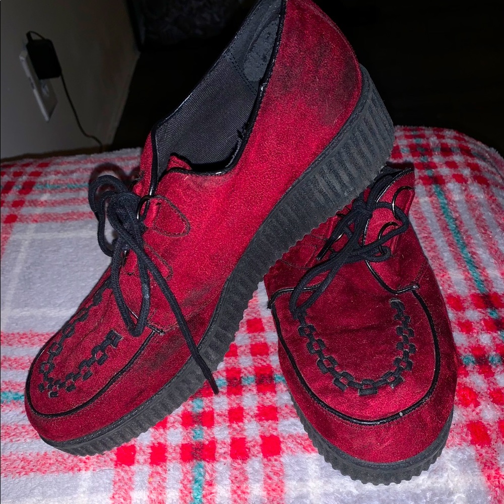 Creeper style shoe